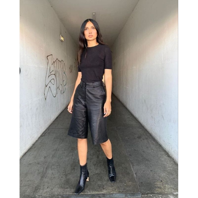 Waster - Women's Faux Leather short's