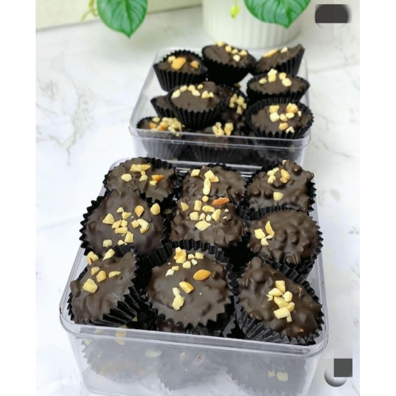 

cokelat biskuit kacang /toples 300 gram/homemade