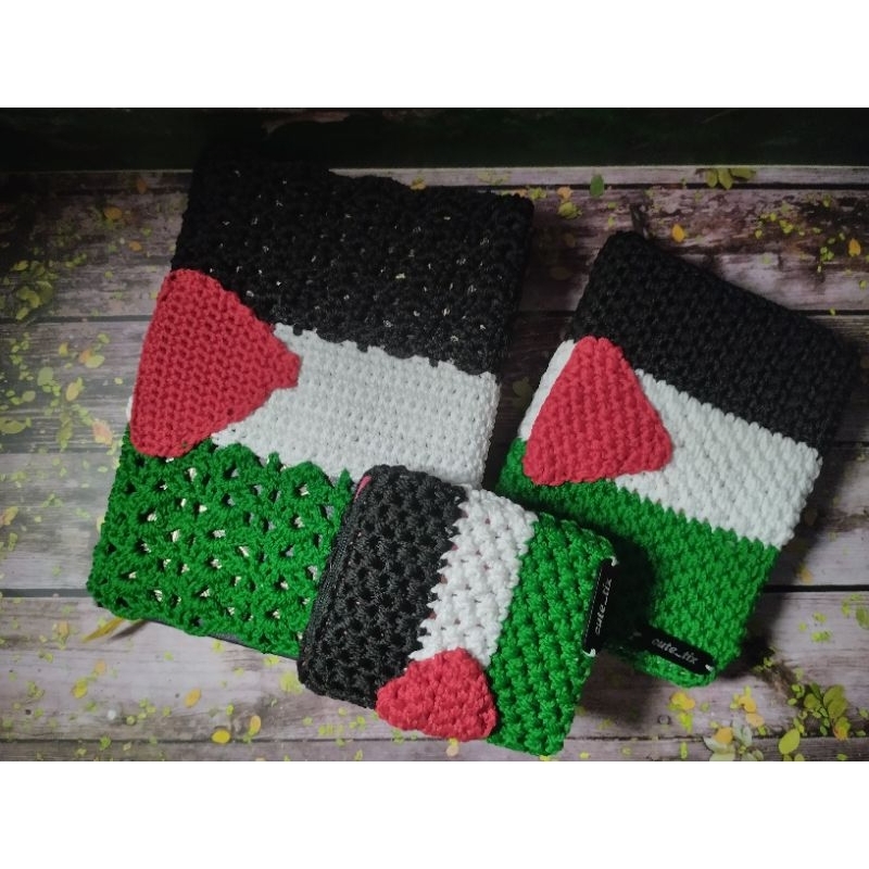 

cover al quran|sampul buku|sampul Kitab|sampul pasport palestina