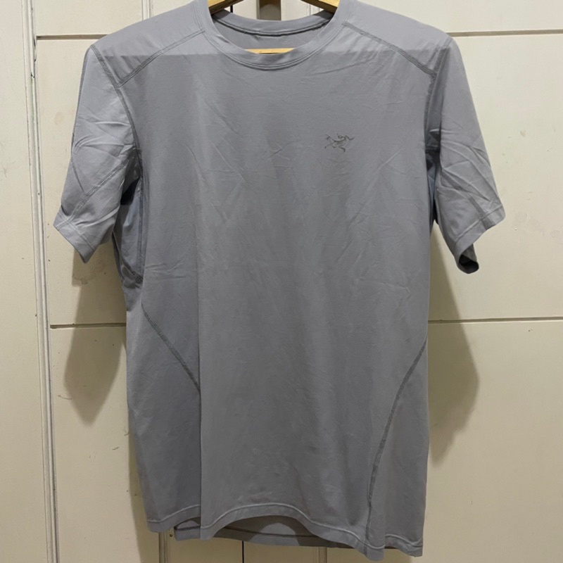 kaos baselayer Arcteryx abu M-L keren
