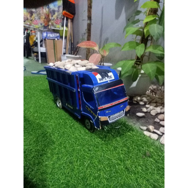

miniatur canter siap muat pasir