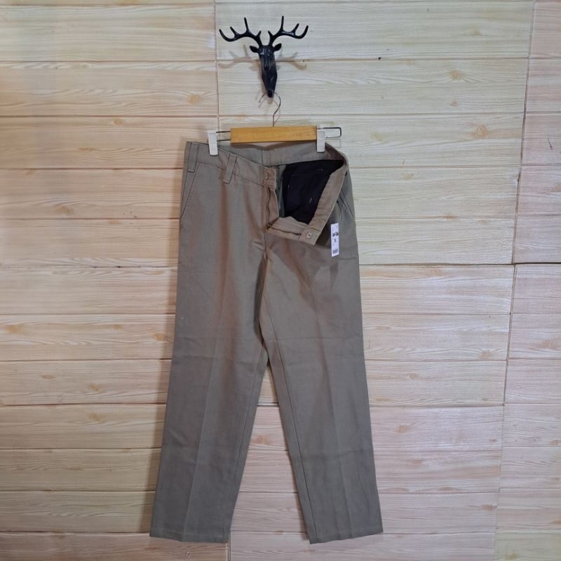 Celana Panjang Chino Kode CHN256A Carhartt Size 32 LP 84cm P 100cm OL 19cm L.paha 31cm