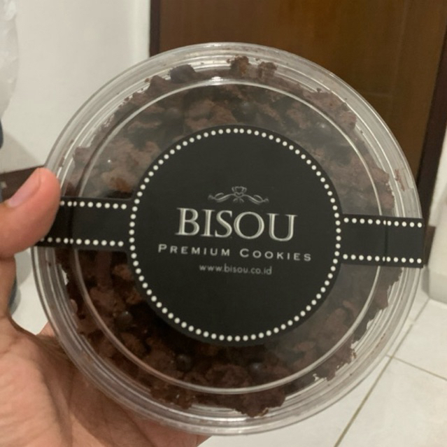 

Jastip Chanayoo - Bisou Patisserie Coklat Kenari 500 gram