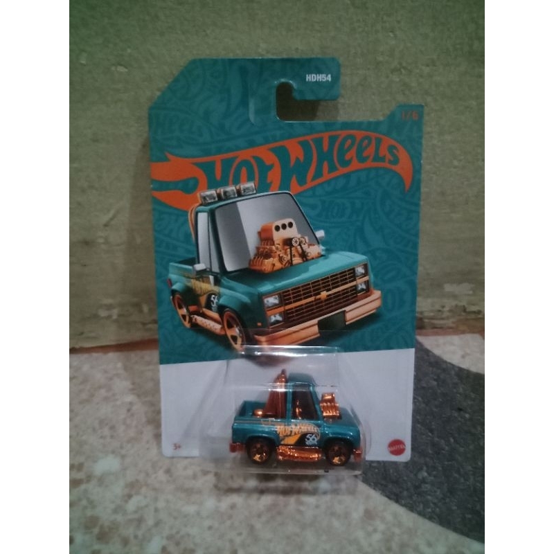 Hot wheels Tooned 83 Chevy Silverado