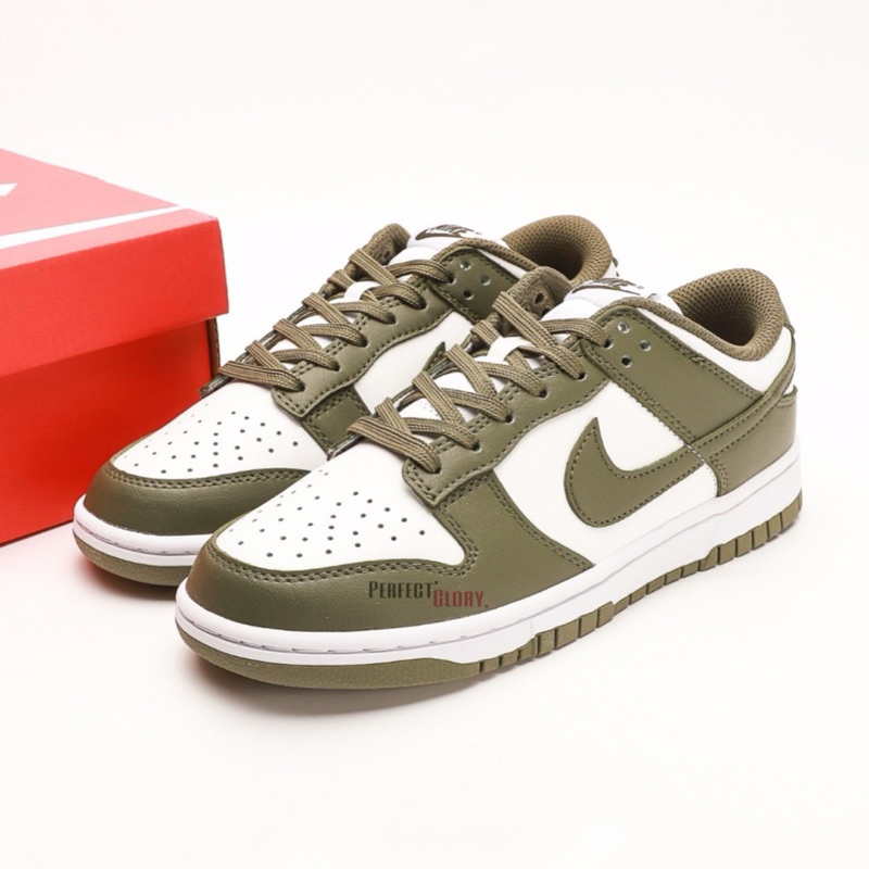 

Sneakers Dunk Low Retro Classic Madium Olive " Olive "BNIB