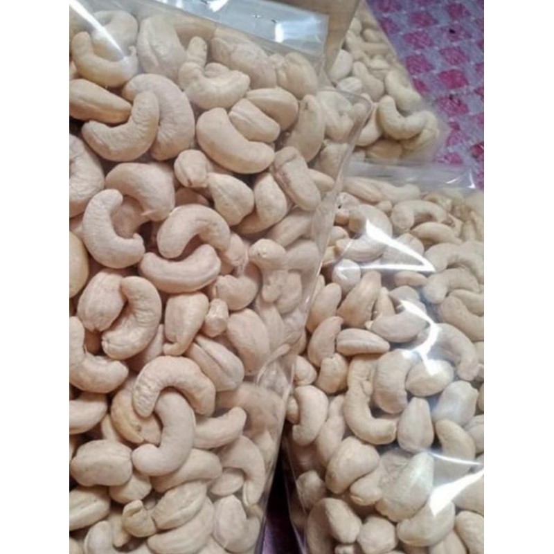 

Mente Kupas Cashew Siap Panggang / Kacang Mede/Mete Jumbo Utuh W240 Putih Premium Mentah 1KG