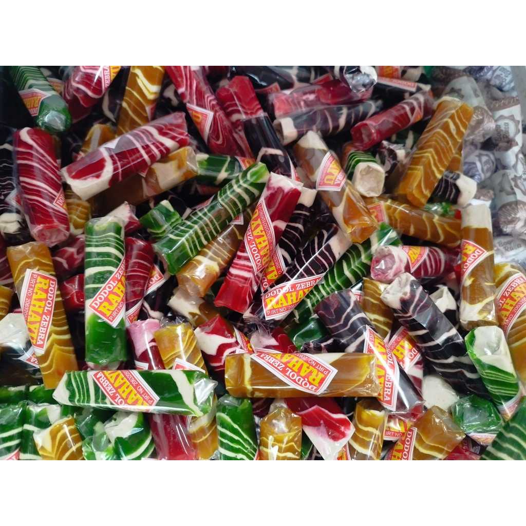 

Dodol Zebra / Dodol Warna Berat Kemasan 1kg