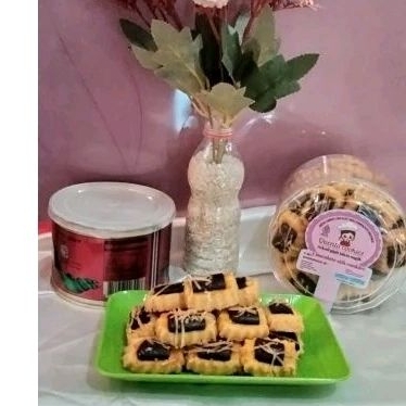 

chocolate stik cheese cookies toples tabung 600 ml , 800 ml