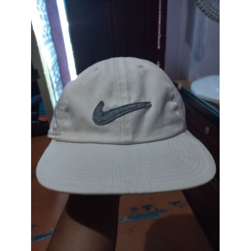 Topi Nike vintage 90