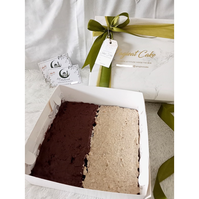 

Hampers Idul Fitri Fudgy Brownies Topping Crunchy