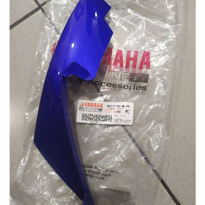 Fairing Panel Depan Kecil KANAN Yamaha R15 V3 BK6-F172H-00-P0