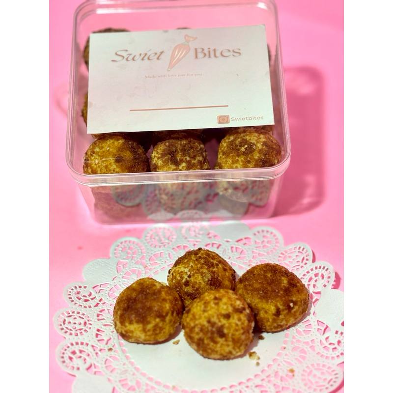 

PALM CHEESE COOKIES DENGAN Wijsman dan keju edam