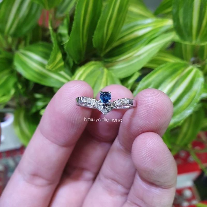 cincin Solitaire Berlian Wanita