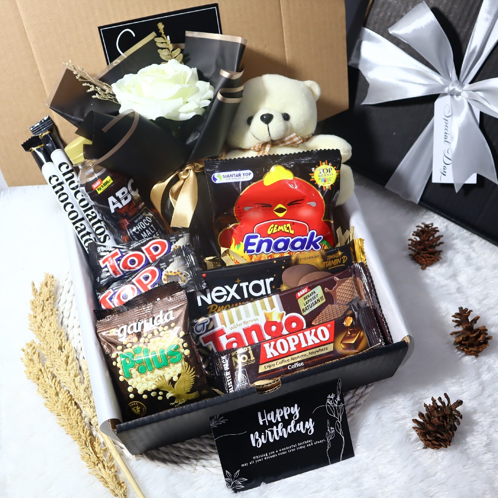 

Hampers Snack Hitam (Black Edition) | Kado Ultah Pacar Wisuda | Gift Box Ulang Tahun Sempro