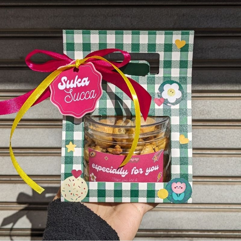 

hampers snack unik lucu hadiah sidang wisuda murah | suka succa buket & hampers