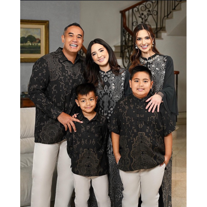 GEULIS X NIA RAMADHANI MEUNIYAGA SERIES