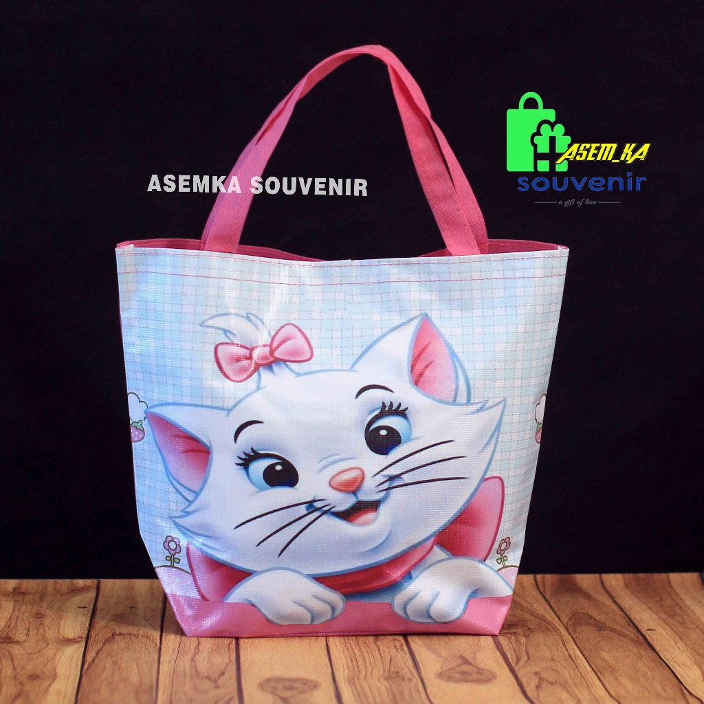 

TAS BINGKISAN SNACK ULANG TAHUN - GOODIE BAG ULTAH ANAK MURAH MODEL TRAPESIUM