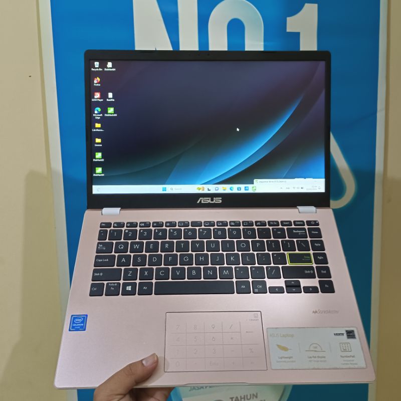 Laptop asus vivobook e410ma