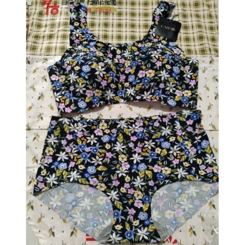 Underwear Set Celana Dalam dan Bra Seamless L'Affair Motif Floral Cantik