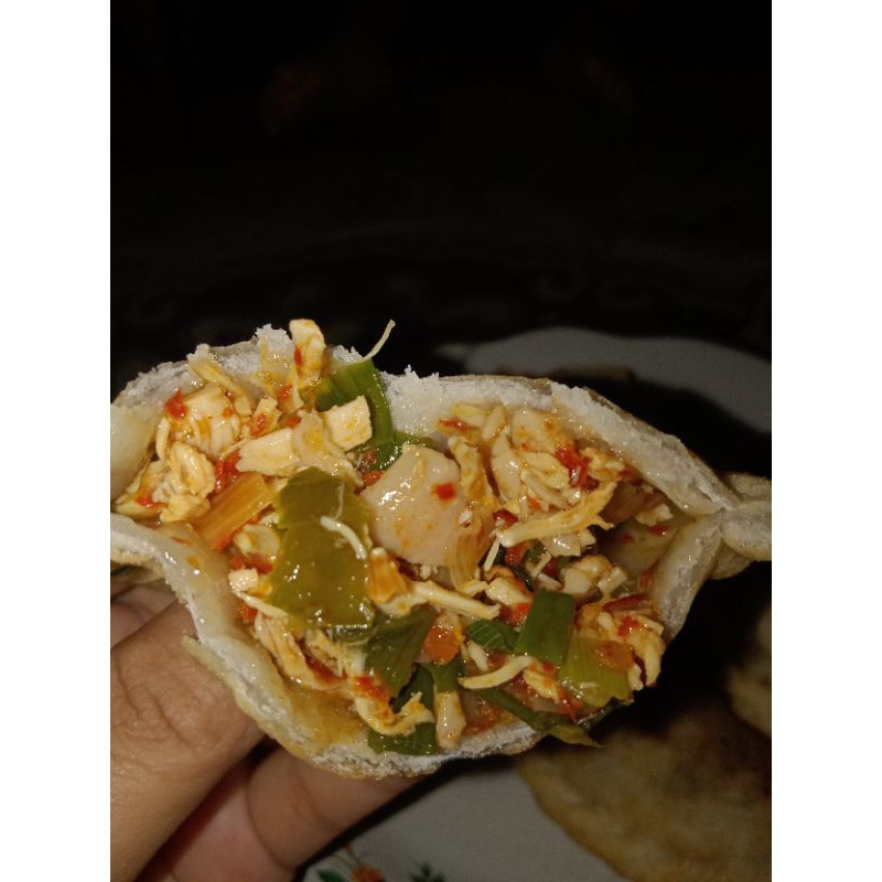 

Cireng Isi Ayam Suwir Pedas (Jumbo)