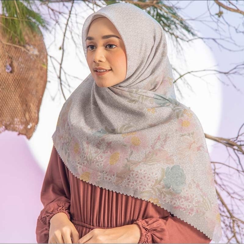 PRELOVED Mellifera Scarf by Iskanti