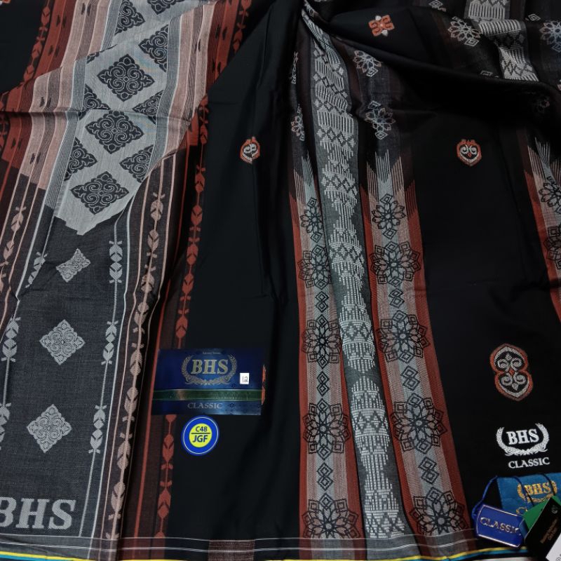 SARUNG BHS CLASSIC GOLD C48 JGF 12 HITAM JACQUARD