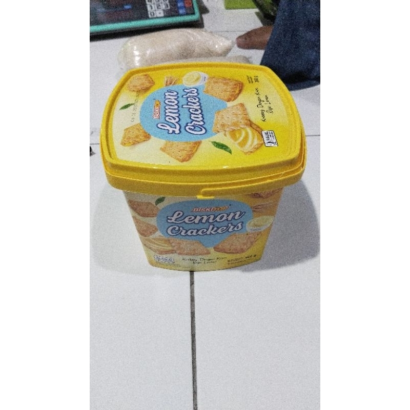 

lemon crakers 360g