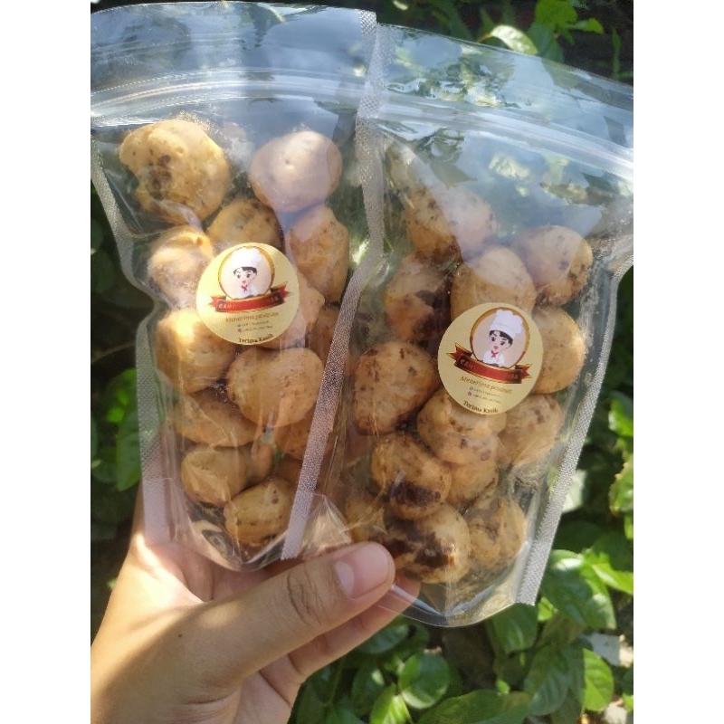 

Kue Soes Kering Isi Coklat