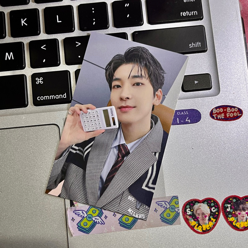 Wonwoo Kalkulator FML CARVER Universal Music Studio Benefit wonu kantor seventeen photocard japan ❤️