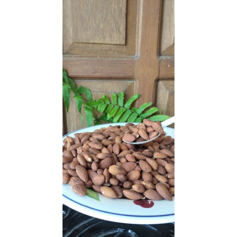 

Almond 250 gr
