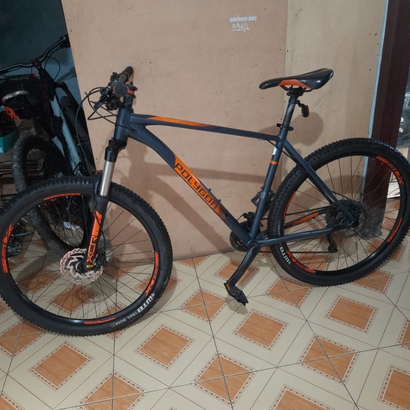 sepeda gunung mtb polygon xtrada 6 2020 size L 27,5 deore limited edition