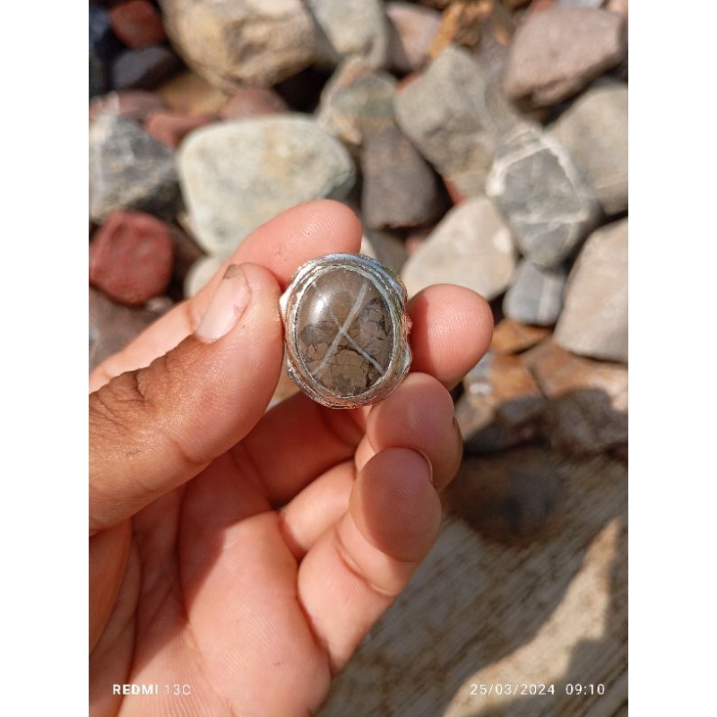 Natural cincin batu tapak jalak srigunting