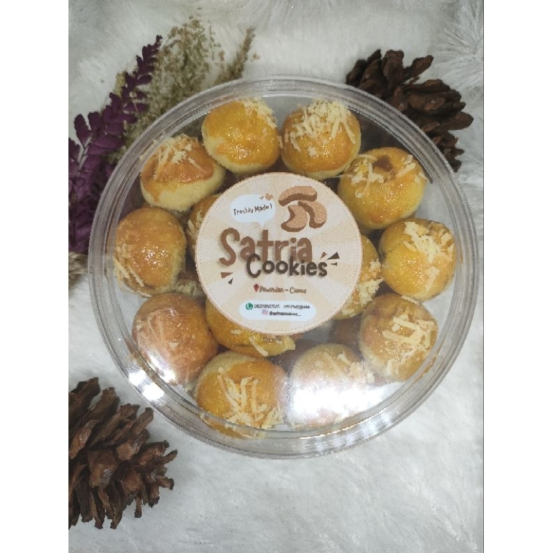 

KUE NASTAR KEJU (Toples 500 gr dan Toples 250 gr)