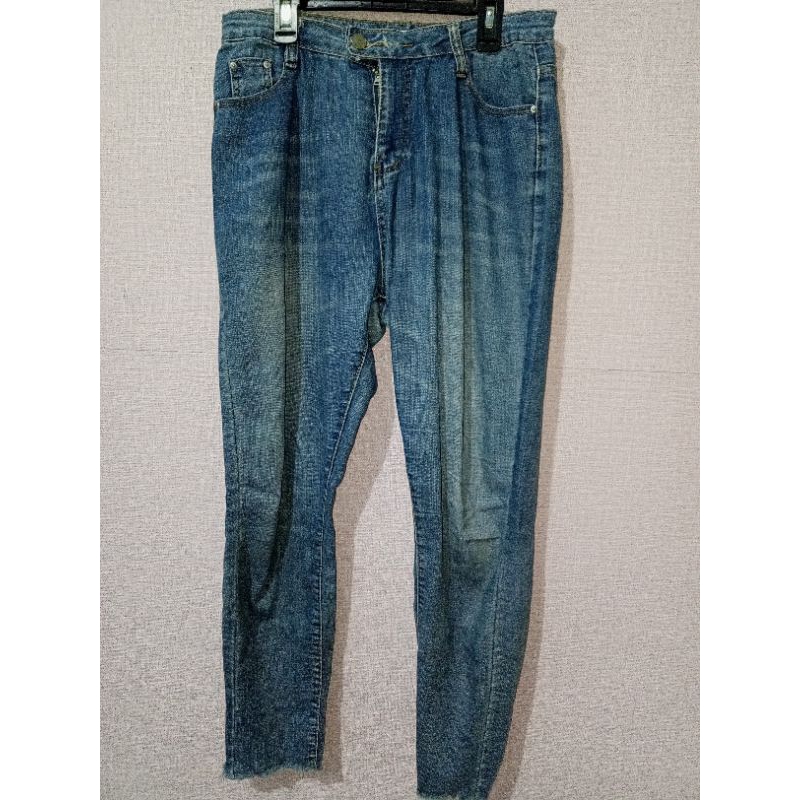 celana jeans wanita Hippie second size 32,33,34