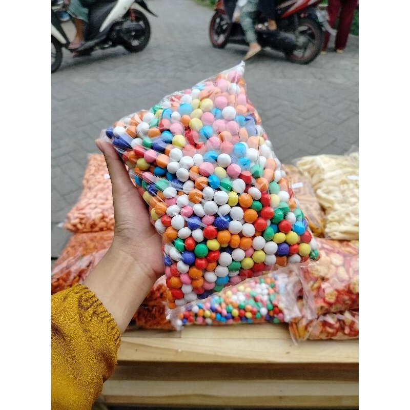 

Snack Bobo Bola Biskuit Warna Warni