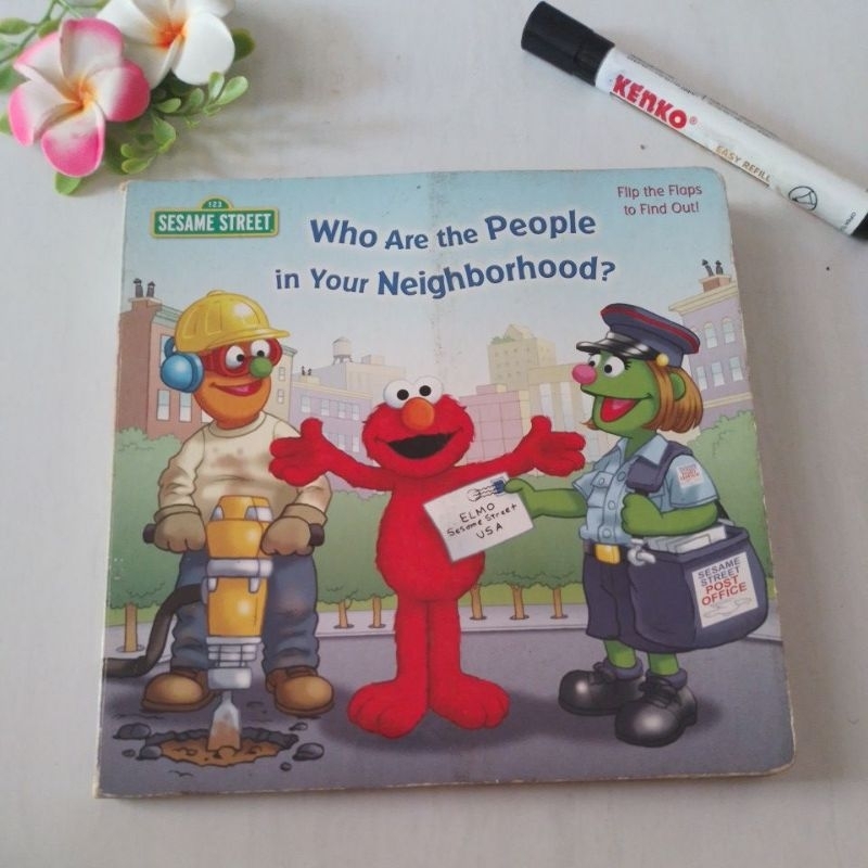 Boardbook anak preloved who are the people in your neighborhood