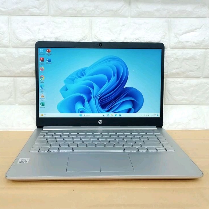 LEPTOP HP 14s-cf2075TU INTEL CORE i3-10110U (4 CPUs) 2.6GHz RAM 4 SSD 256GB KEYBOARD BACKLITE MULUS 