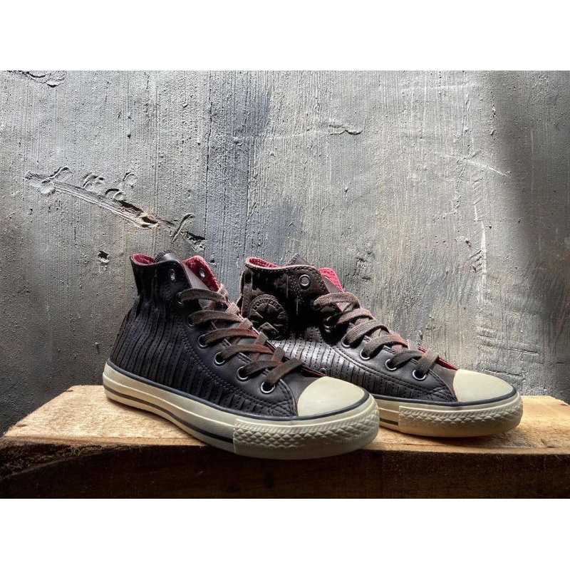 Sepatu Converse x John Varvatos