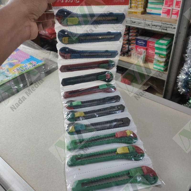 

pisau kater | pisau cutter besar murah isi 12 pcs