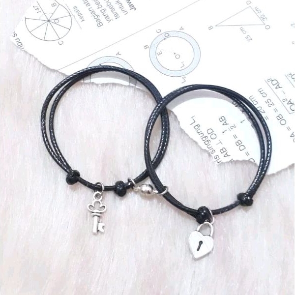 GELANG COUPLE KUNCI GENBOK LOVE/GELANG COUPLE MAGNET/GELANG TALI/GELANG HITAM/GELANG AESTHETIC/GELAN