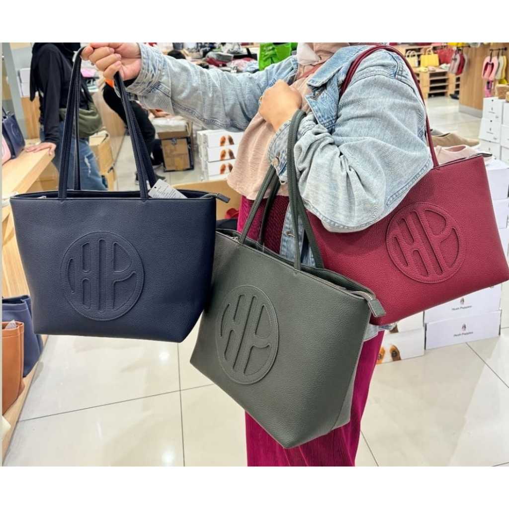HUSH PUPPIES SLING BAG WANITA 1.299.000, ( 2 VARIAN WARNA ) tote bag L besar masuk laptop