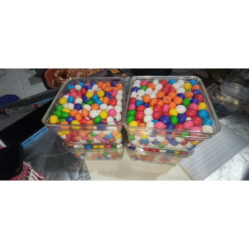 

bola bola biskuit warna