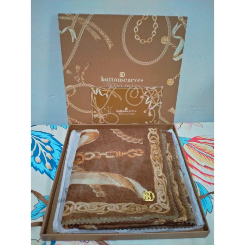 Preloved Buttonscarves x Diana DSAKS Chain 1 - Wood