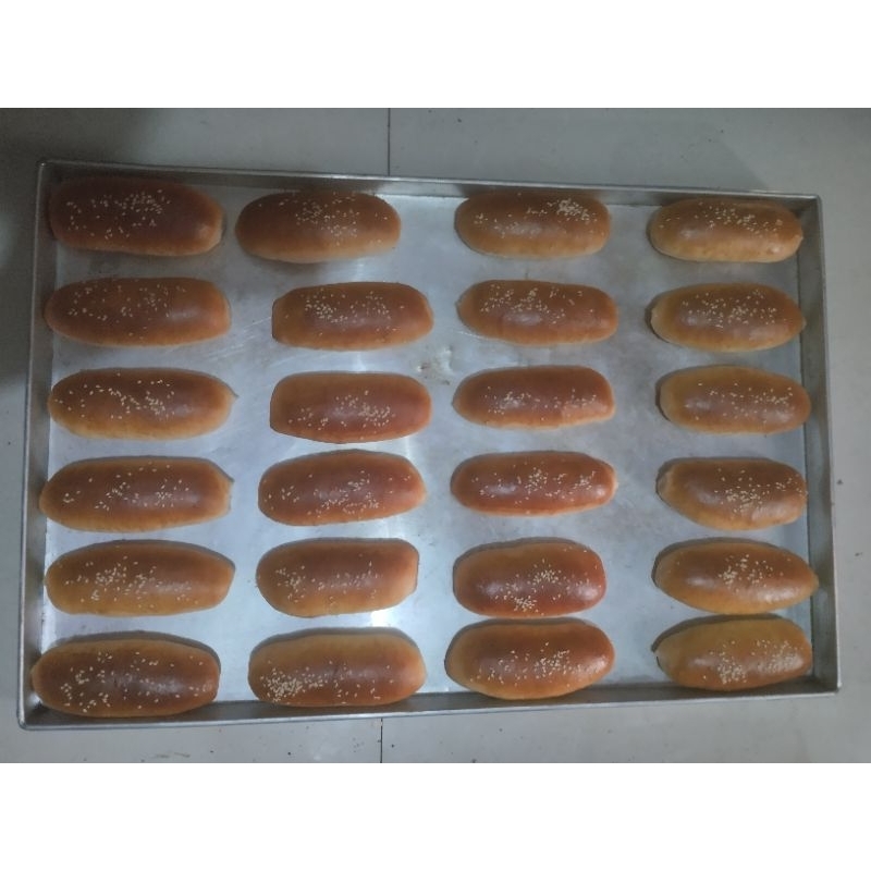 

Roti hotdog mini ukuran 12 cm isi 50 pcs(pesan pagi di kirim sore)