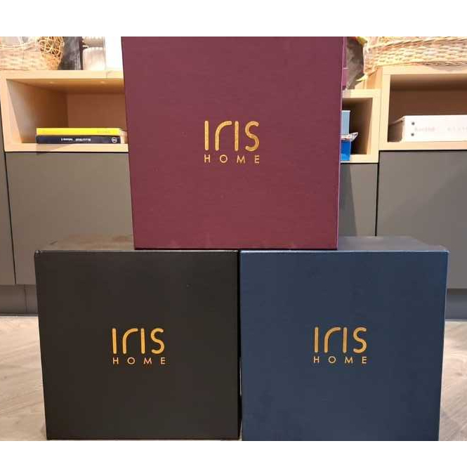 

Box Hadiah - Gift Box by Iris Home 30x30cm/BoxPenyimpanan/Kotak Kado/Kotak Hadiah