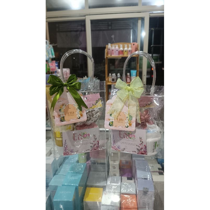 

HAMPERS LEBARAN IDUL FITRI (READY STOCK)