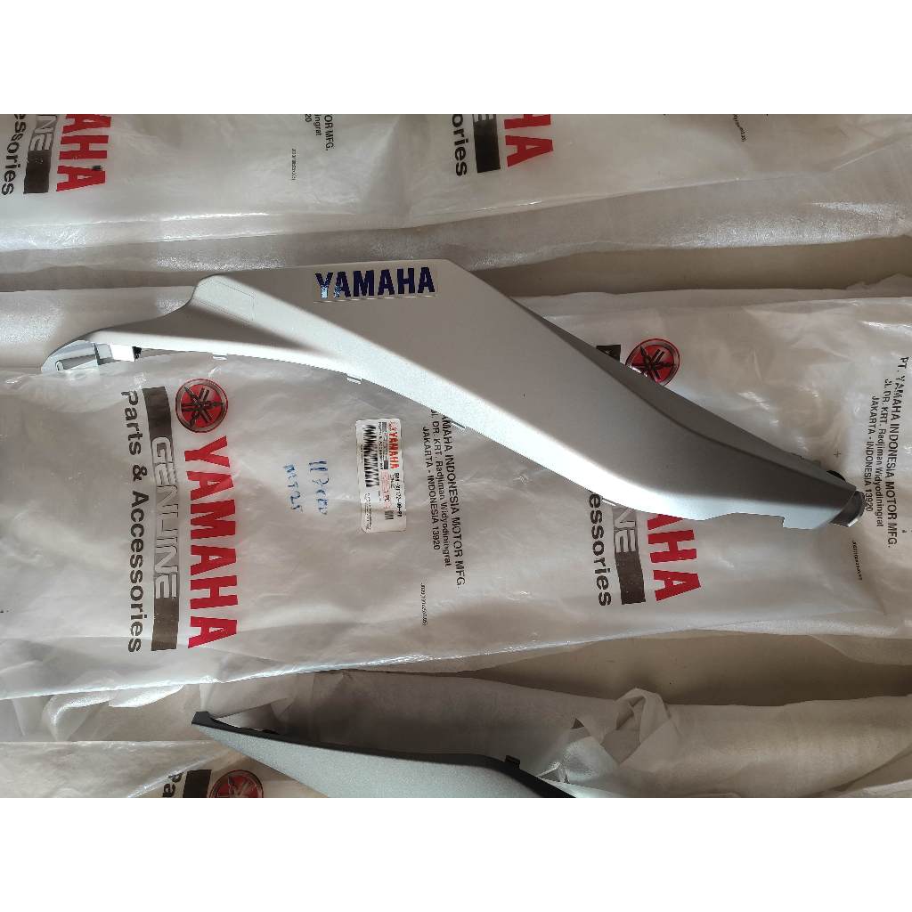 body belakang kanan mt25 ori