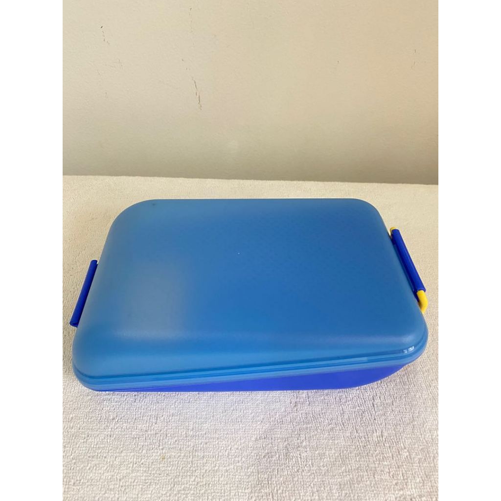 TUPPERWARE Lunch Box Blue Tanpa Sekat