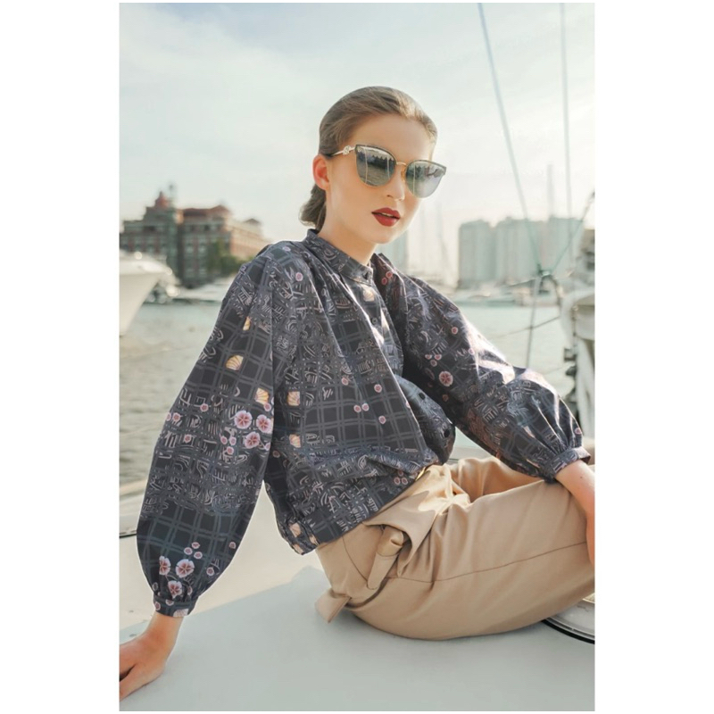 Outer Wanita Benang Jarum x Disney Little Mermaid - NEW WITH TAG