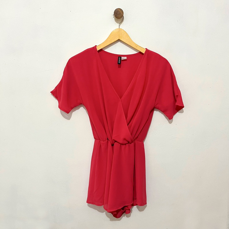 H&M Original Jumpsuit Celana V Neck Short Pendek Pink Fuschia Baju Pantai Wanita